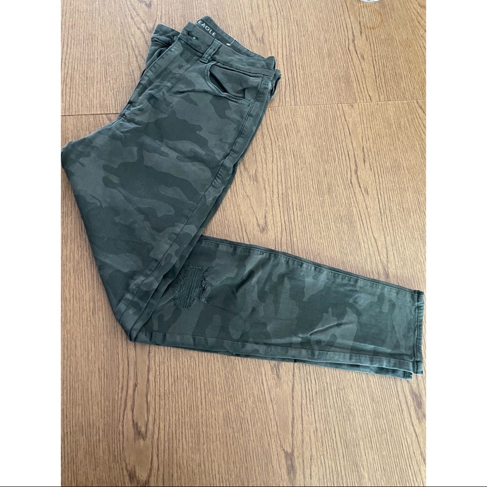 EUC American Eagle Camo Jeggings